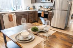 Walkable Apt Next to Restaurants, Bars, and Shops! - Image 2