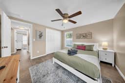 Close to beaches, BBQ, workout gear, private yard - Image 2