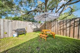Close to beaches, BBQ, workout gear, private yard - Image 4