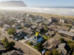 2 Streets to the Beach! Game Room BBQ & Firepit - Image 3