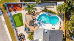 Heated Pool•Gym•Sauna•Hot Tub•Fire Pit & 7 Beds! - Image 2