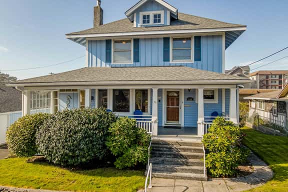 2 Streets to the Beach! Game Room BBQ & Firepit - Image 1
