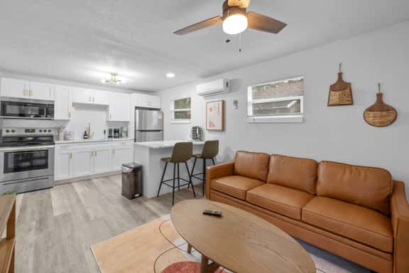 Modern Retro Themed Home Close to Coffee and Food! - Image 1