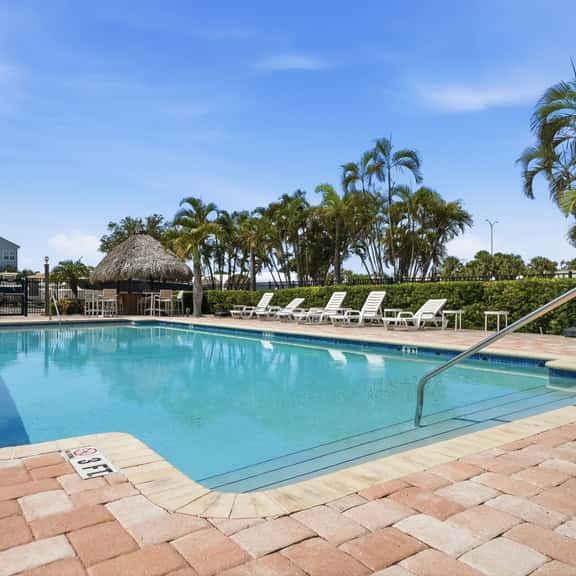 Gulf Breeze Getaway 4BR St Pete Family Retreat - Image 1