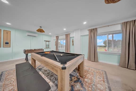 Waterfront Villa w/Hot Tub• Game Room•Kayaks•Bikes - Image 2