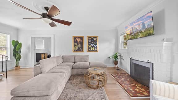 Firepit, Outdoor Dining, BBQ + Fully Fenced Yard! - Image 5