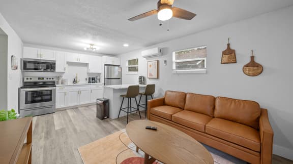 Modern Retro Themed Home Close to Coffee and Food! - Image 1